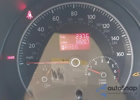 2010 Volkswagen New Beetle 2.5L Final Edition из США, поврежденный, VIN 3VWRW3AL0AM007204